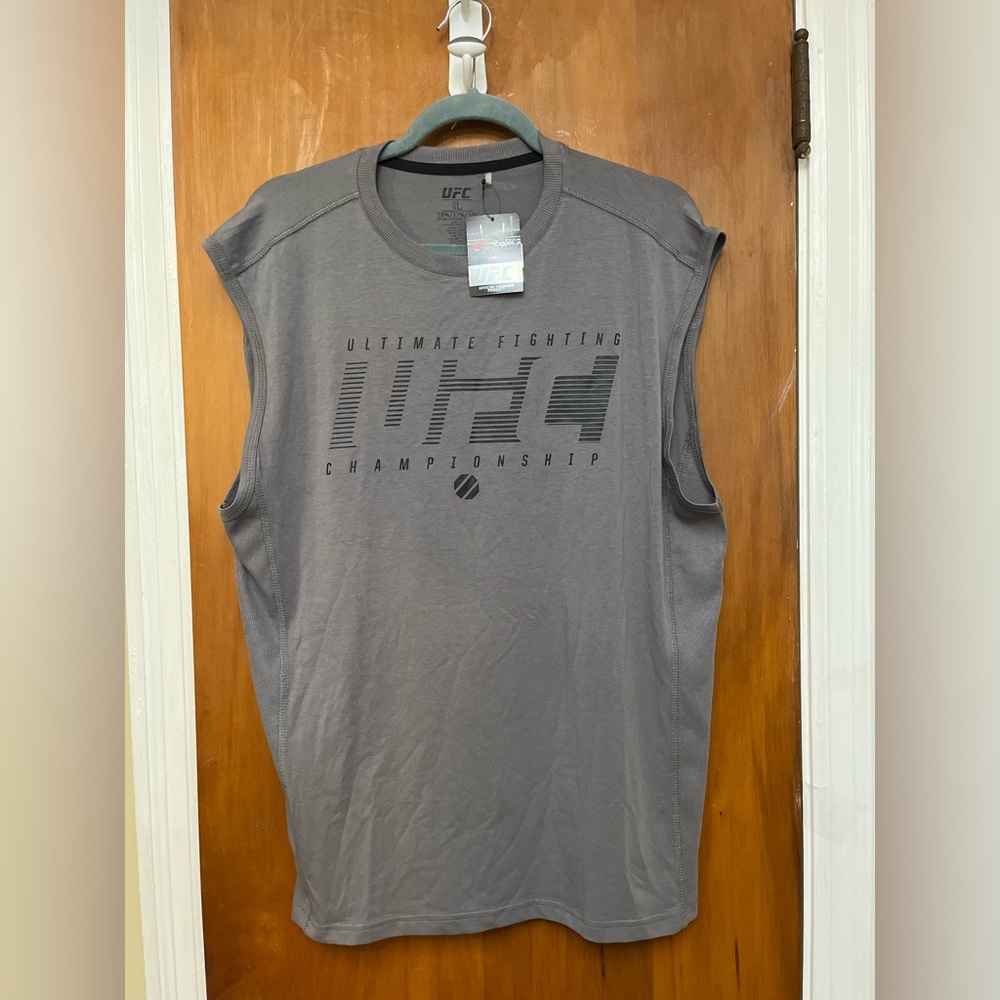 🆕UFC‎ Official Muscle shirt/ Mens.     D1